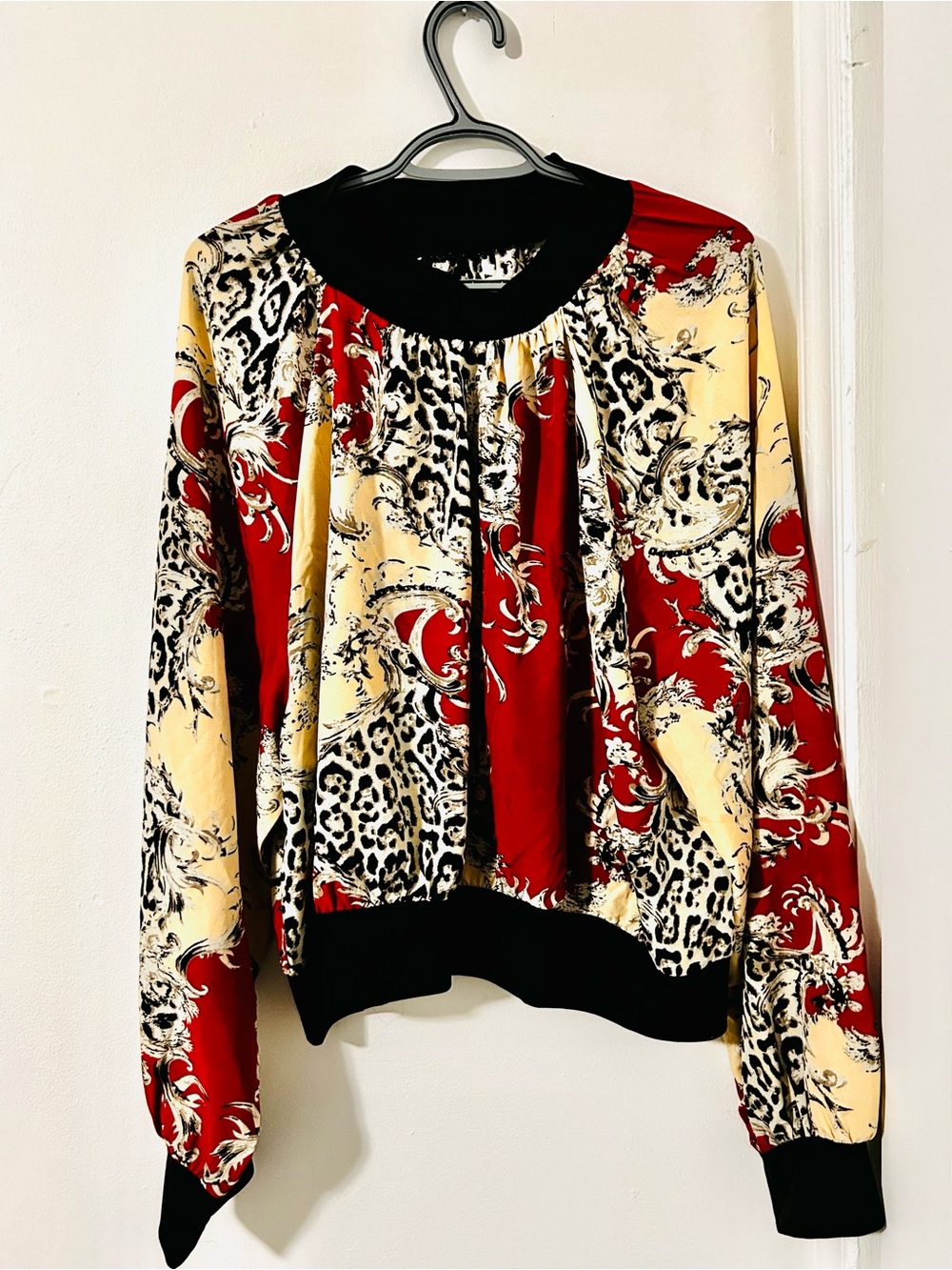 Women’s Red & Cream Printed Long-Sleeve Top
